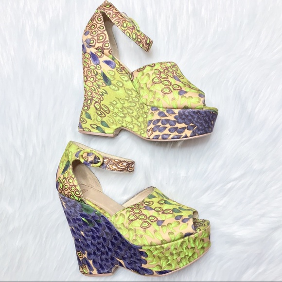 ASOS 'Hamilton' Peacock Print Wedge US 6 EUC - Picture 3 of 8